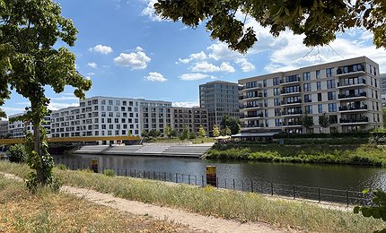 Ansicht Ostseite Otto-Weidt-Platz vom kanal